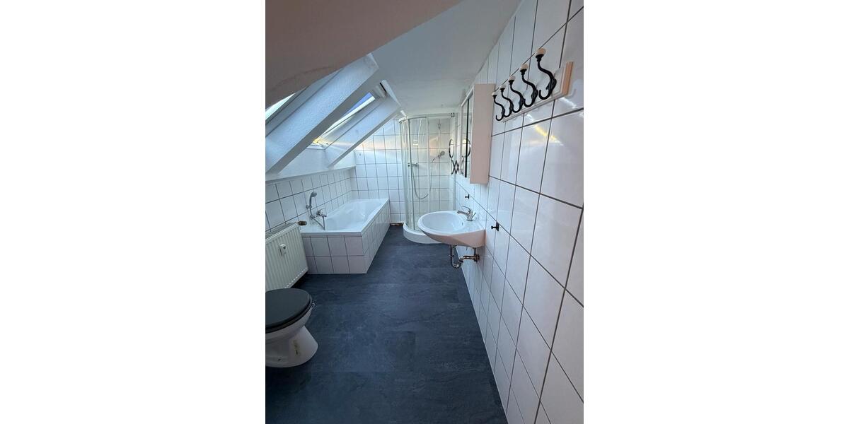 Dachgeschoßwohnung Northeim - 2.5 Zimmer, 75 m&sup2;, 700&euro; | Angebot:26632979