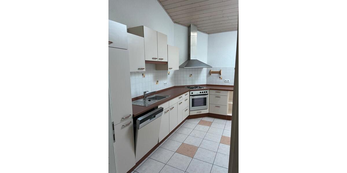 Dachgeschoßwohnung Giengen an der Brenz - 3 Zimmer, 100 m&sup2;, 1.050&euro; | Angebot:24828145
