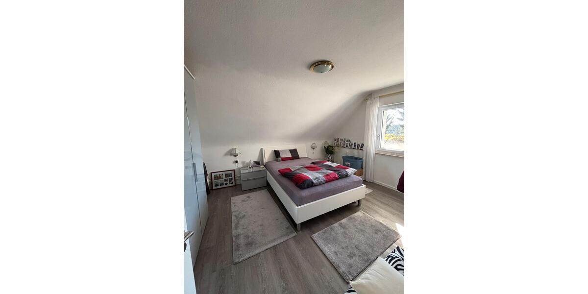 Dachgeschoßwohnung Waldburg - 4 Zimmer, 80 m&sup2;, 1.050&euro; | Angebot:25987912
