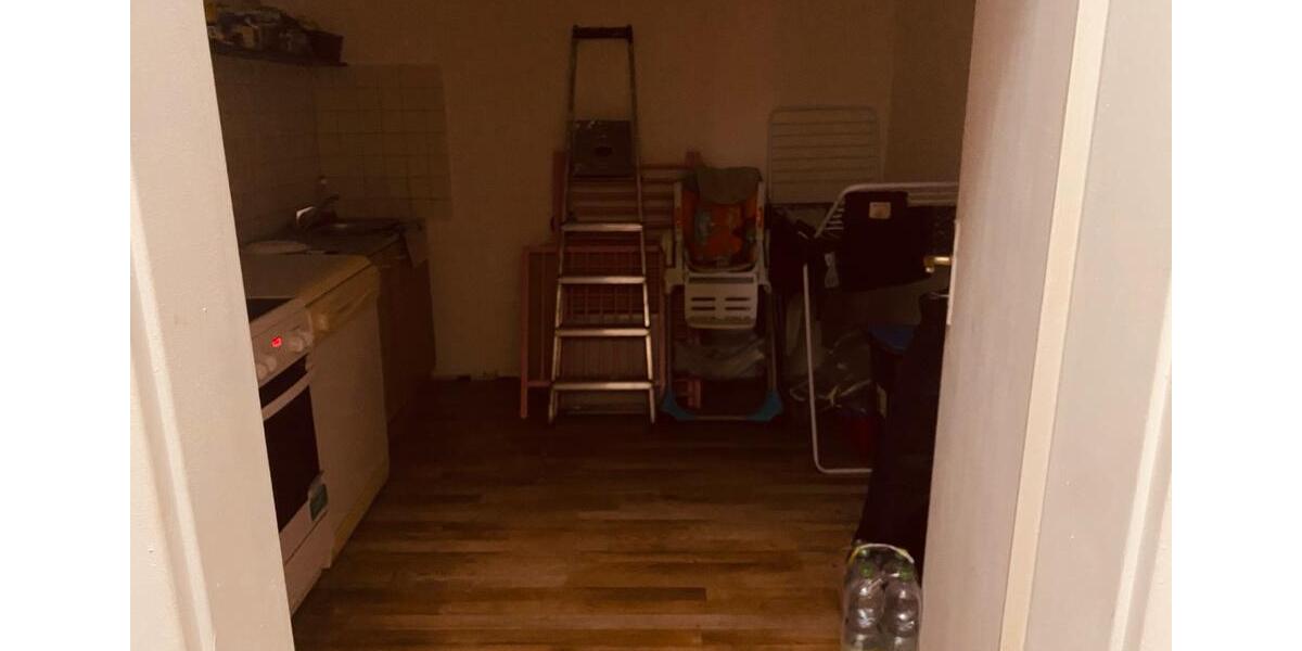 Etagenwohnung Eisenberg - 1 Zimmer, 60 m&sup2;, 350&euro; | Angebot:26134113