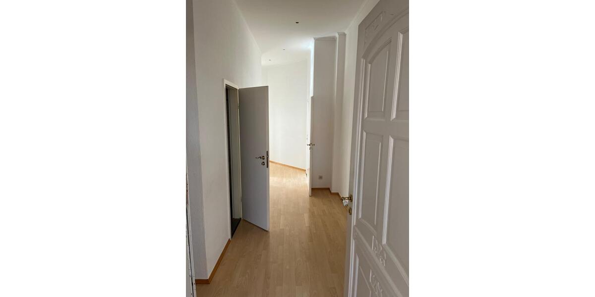 Etagenwohnung Bernburg (Saale) - 4 Zimmer, 111 m&sup2;, 720&euro; | Angebot:23858711