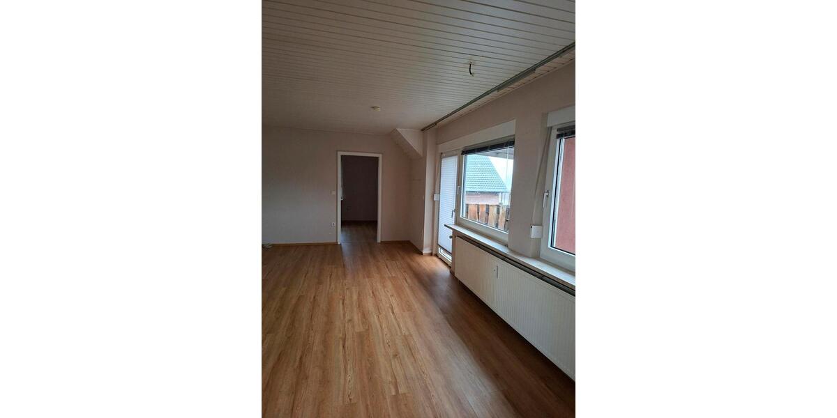Etagenwohnung Rühen - 1 Zimmer, 61 m&sup2;, 490&euro; | Angebot:24980881