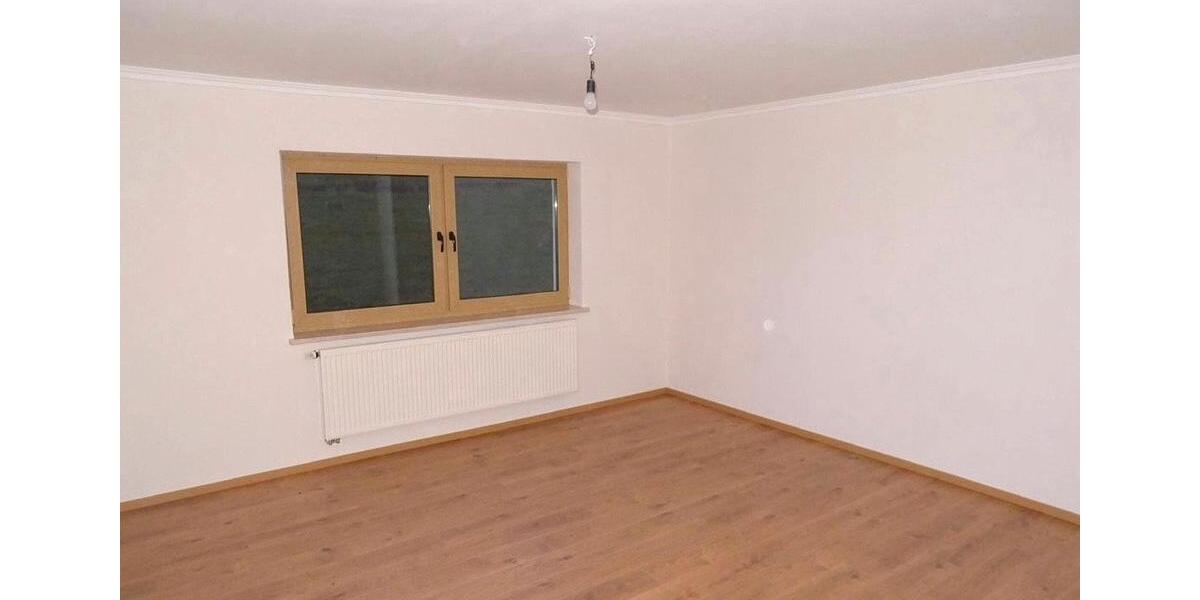 Etagenwohnung Schöfweg - 4 Zimmer, 130 m&sup2;, 800&euro; | Angebot:26367728