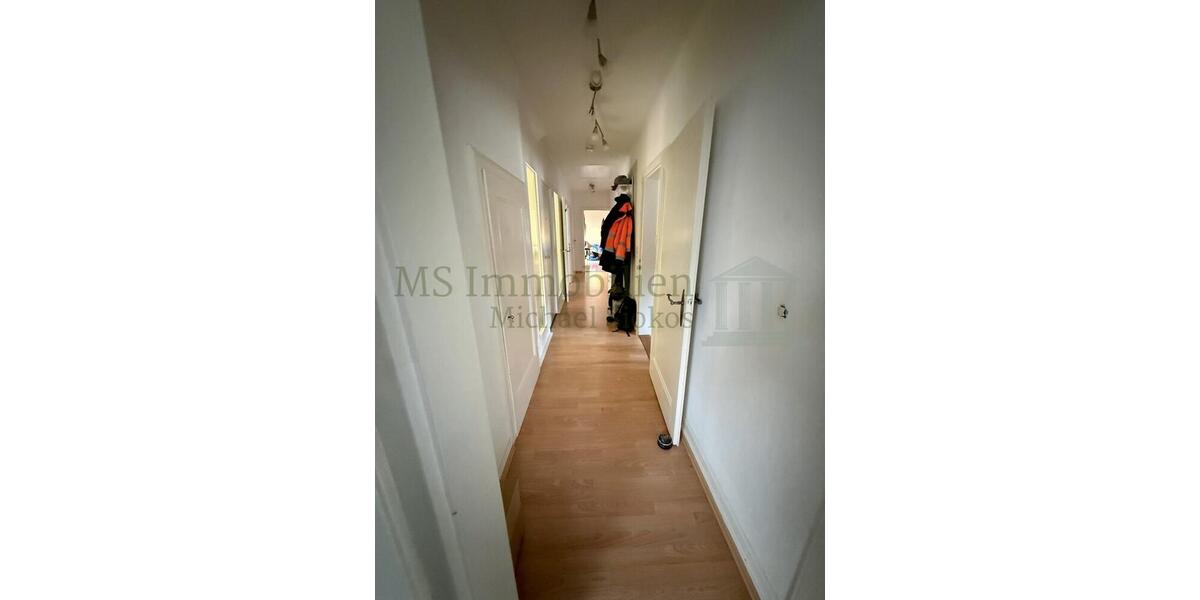 Dachgeschoßwohnung Bensheim - 3 Zimmer, 92 m&sup2;, 1.100&euro; | Angebot:24978435