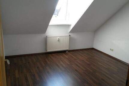 3-Zimmer-Dach Wohnung in ruhiger Wohnlage in AltenstadtWN 3 zimmer