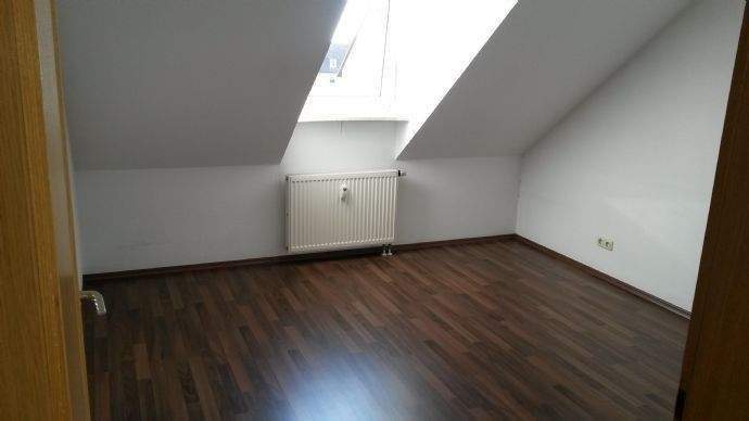 3-Zimmer-Dach Wohnung in ruhiger Wohnlage in AltenstadtWN 3 zimmer