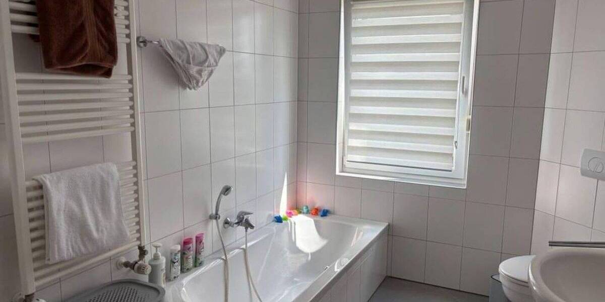 Etagenwohnung Sennfeld Rempertshag - 4 Zimmer, 103 m&sup2;, 1.220&euro; | Angebot:25724195