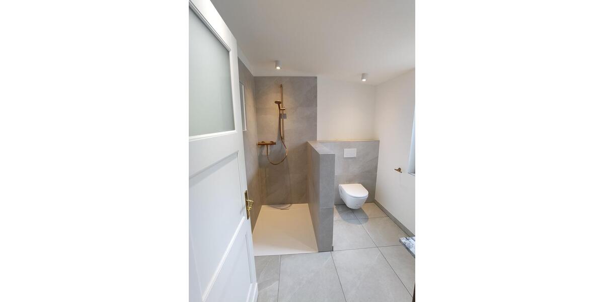 Befristet 12 Monate Teilmöbiliert - frisch saniert 5 zimmer