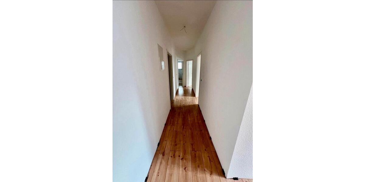 Erdgeschoßwohnung Offenbach am Main - 4 Zimmer, 105 m&sup2;, 1.350&euro; | Angebot:26121930