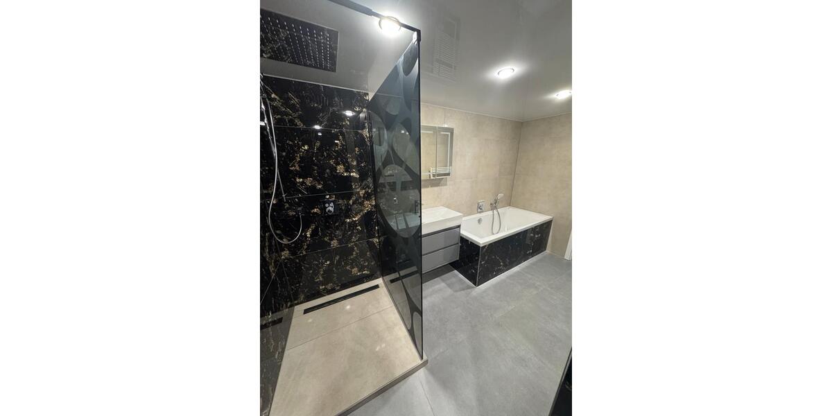 Etagenwohnung Neukirchen - 3 Zimmer, 120 m&sup2;, 1.400&euro; | Angebot:26148673