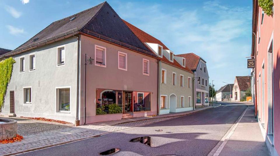 Etagenwohnung Pfreimd - 2 Zimmer, 57 m&sup2;, 680&euro; | Angebot:25414323