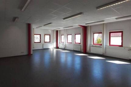3-Raum-Großraumbüro oder LoftWohnung auch teilbar