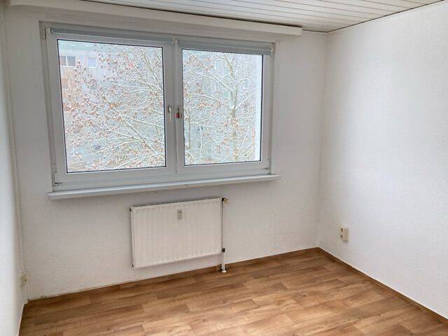 Etagenwohnung Bitterfeld-Wolfen Wolfen - 3 Zimmer, 57 m&sup2;, 342&euro; | Angebot:26723711