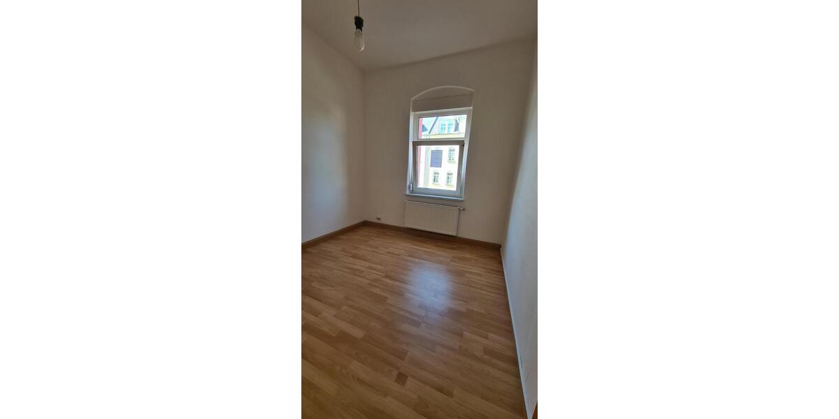Erdgeschoßwohnung Geringswalde - 4 Zimmer, 49 m&sup2;, 230&euro; | Angebot:25977218