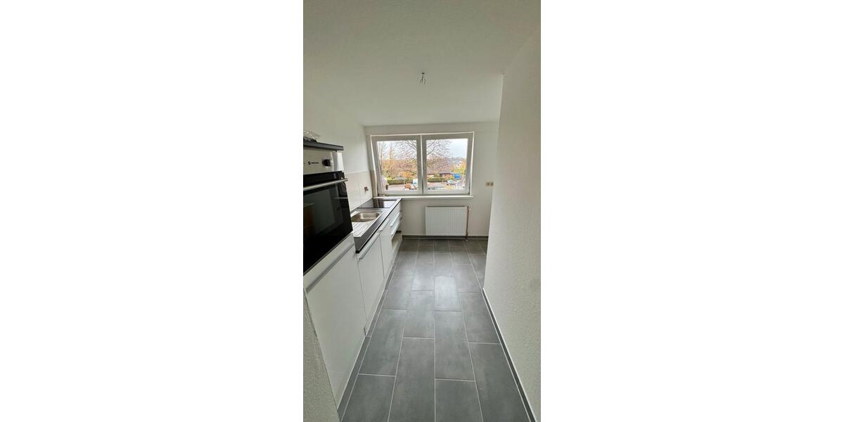 Helle 2-Zimmer-Wohnung mit neuer Küche & Stellplatz 2 zimmer