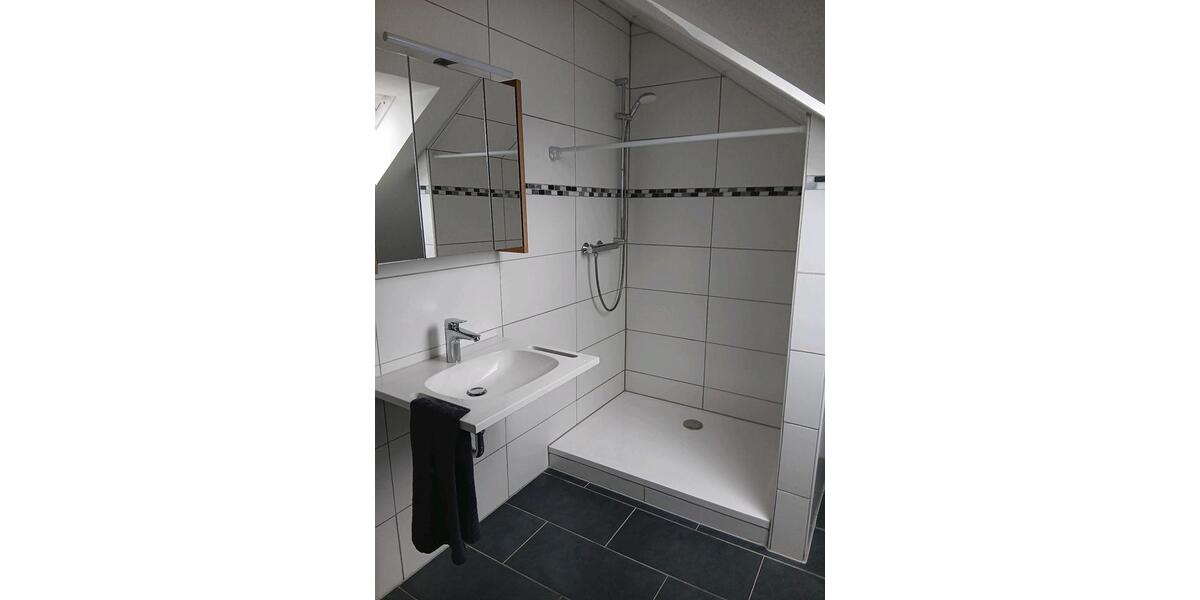 Dachgeschoßwohnung Marsberg - 3 Zimmer, 65 m&sup2;, 500&euro; | Angebot:26045498