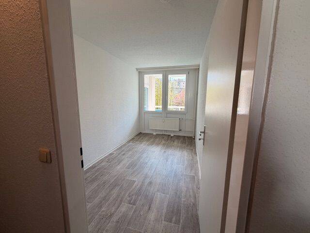 Etagenwohnung Kiel Mettenhof - 3 Zimmer, 91 m&sup2;, 882&euro; | Angebot:26170341