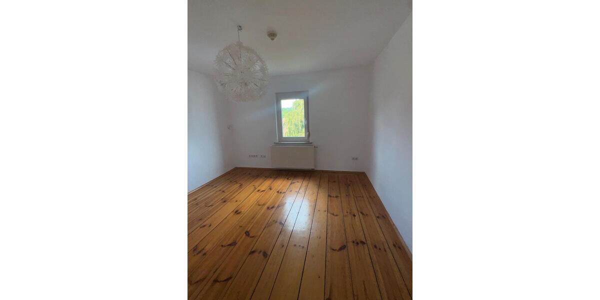 Maisonettenwohnung Baunach - 5 Zimmer, 128 m&sup2;, 1.300&euro; | Angebot:26539979