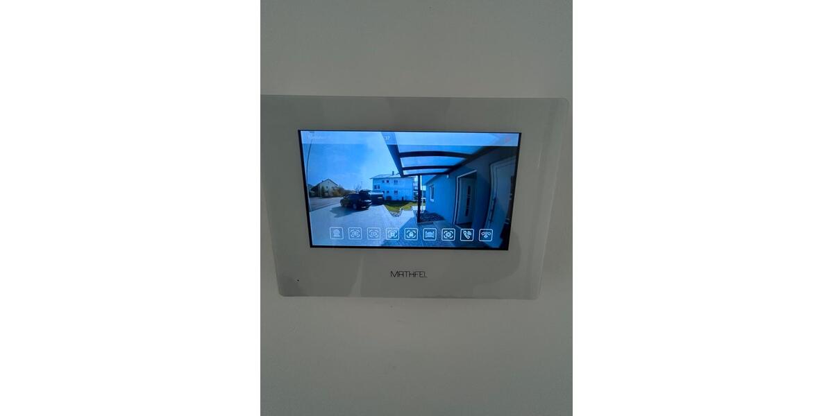 Erdgeschoßwohnung Brackenheim - 4 Zimmer, 100 m&sup2;, 1.350&euro; | Angebot:25418138