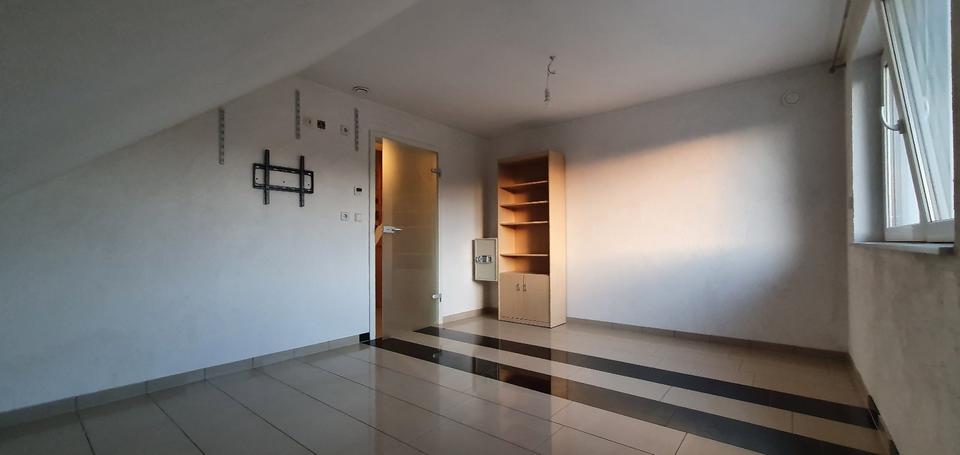 Dachgeschoßwohnung Spaichingen - 2.5 Zimmer, 74 m&sup2;, 814&euro; | Angebot:26089154
