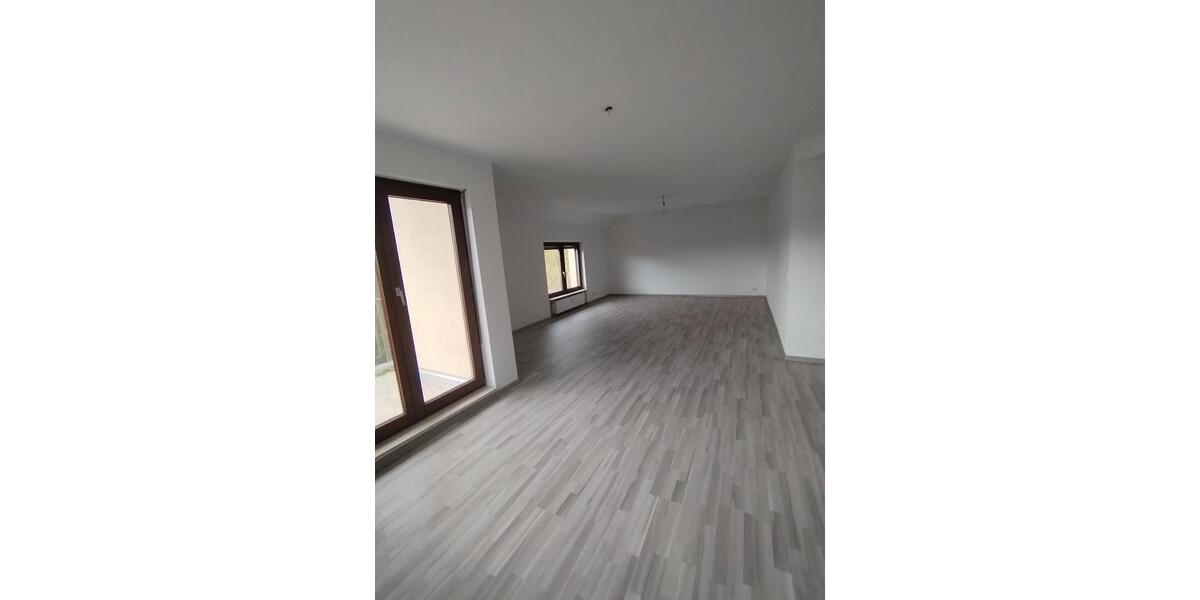 Etagenwohnung Saarbrücken Kieselhumes - 3 Zimmer, 92 m&sup2;, 1.050&euro; | Angebot:26045001