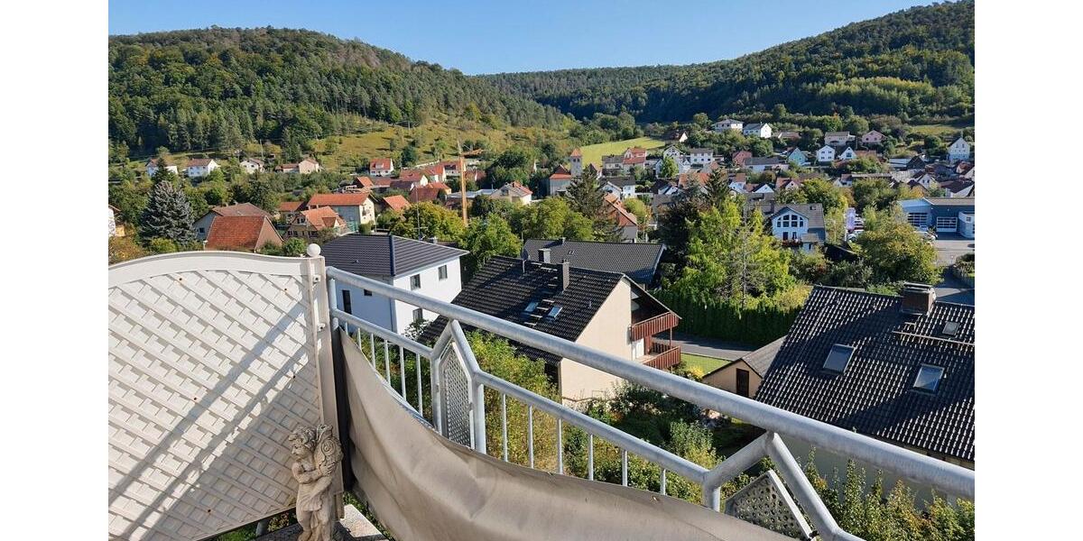 Dachgeschoßwohnung Bad Kissingen - 4 Zimmer, 122 m&sup2;, 970&euro; | Angebot:26233588