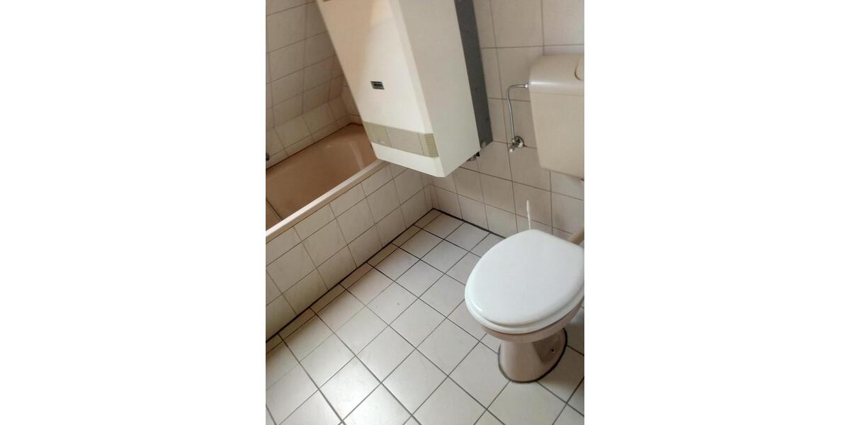 Dachgeschoßwohnung Borken (Hessen) - 1 Zimmer, 40 m&sup2;, 330&euro; | Angebot:25455171