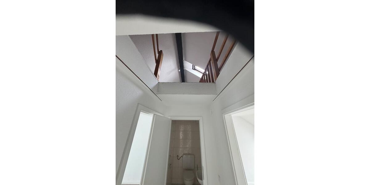 Dachgeschoßwohnung Saarlouis - 3 Zimmer, 90 m&sup2;, 980&euro; | Angebot:25892458