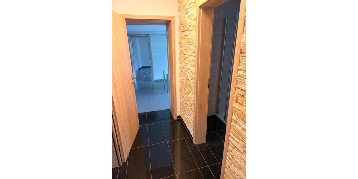 Erdgeschoßwohnung Gerolstein - 4 Zimmer, 120 m&sup2;, 900&euro; | Angebot:26618741