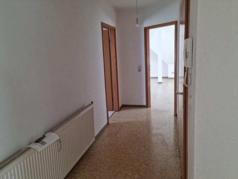 2-Raum-Wohnung im Dachgeschoss zimmer