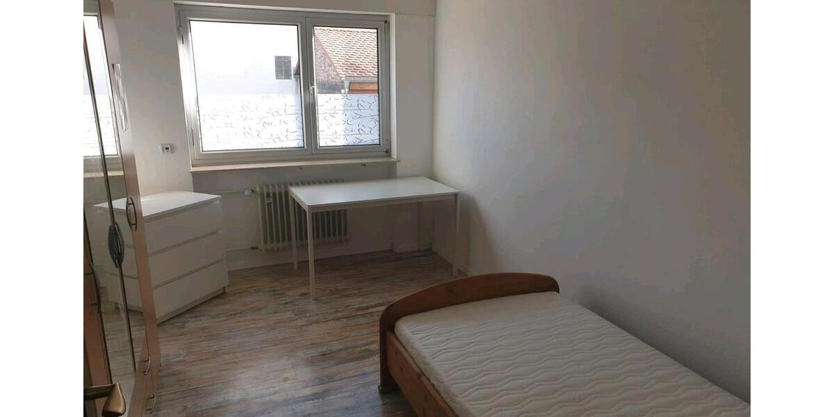 WG Zimmer ca.14qm für 550 Euro Warmmiete absofort 1 zimmer