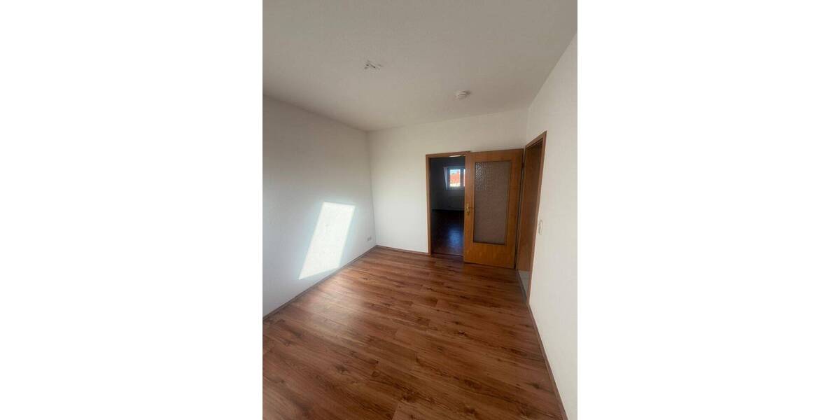 Etagenwohnung Altenburg Nord - 2 Zimmer, 38 m&sup2;, 250&euro; | Angebot:26787218