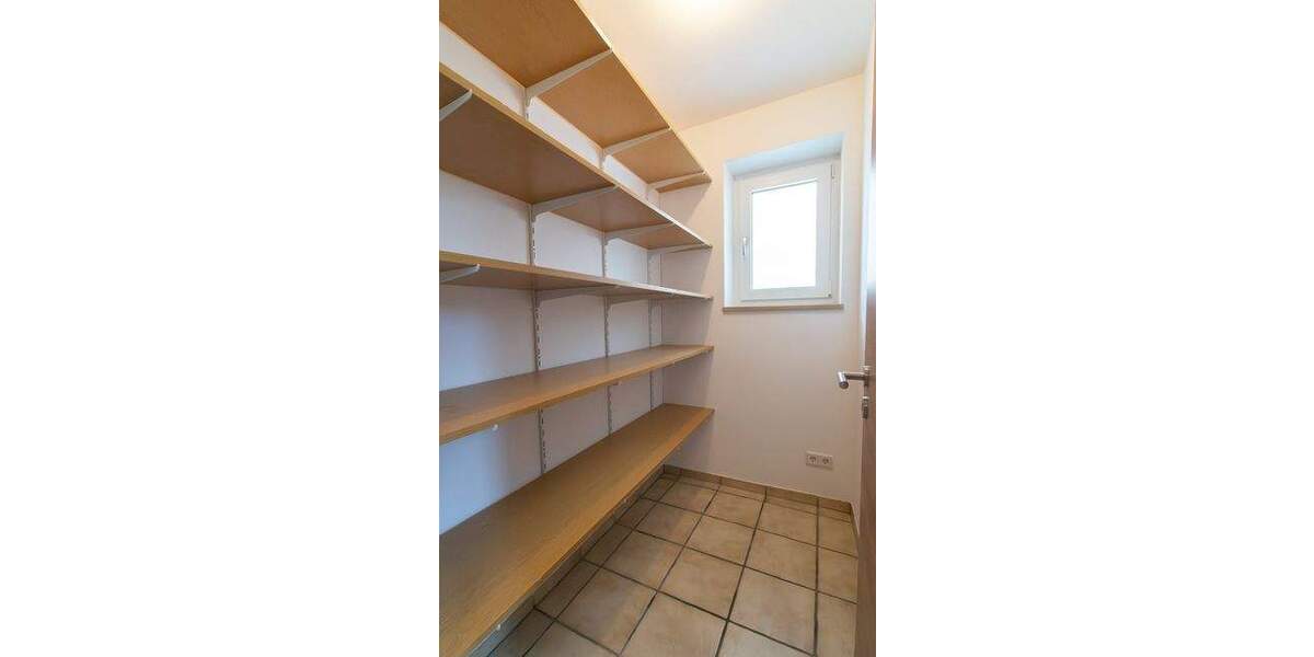 Etagenwohnung Großmehring - 3 Zimmer, 115 m&sup2;, 1.200&euro; | Angebot:24746115