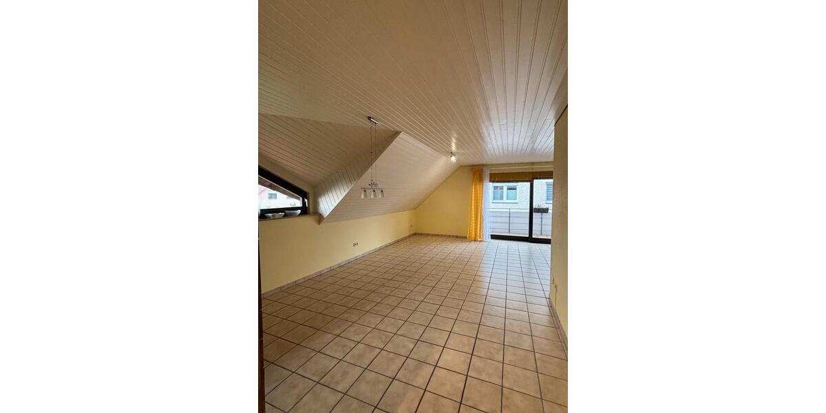 Dachgeschoßwohnung Delbrück - 3 Zimmer, 98 m&sup2;, 1.230&euro; | Angebot:25085008