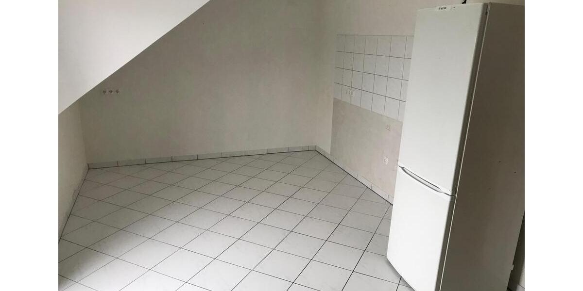 Dachgeschoßwohnung Siegen Kaan-Marienborn - 3 Zimmer, 88 m&sup2;, 1.000&euro; | Angebot:26536693