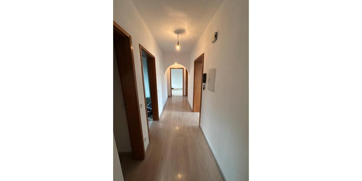 Etagenwohnung Elz - 6 Zimmer, 71 m&sup2;, 800&euro; | Angebot:26548791