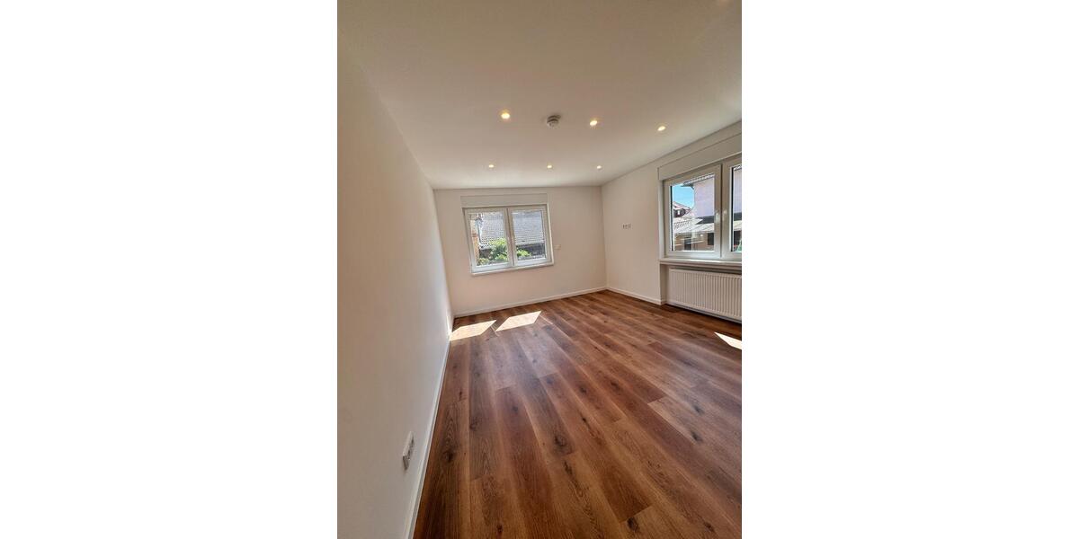 Etagenwohnung Winnenden - 4 Zimmer, 100 m&sup2;, 1.400&euro; | Angebot:26619595