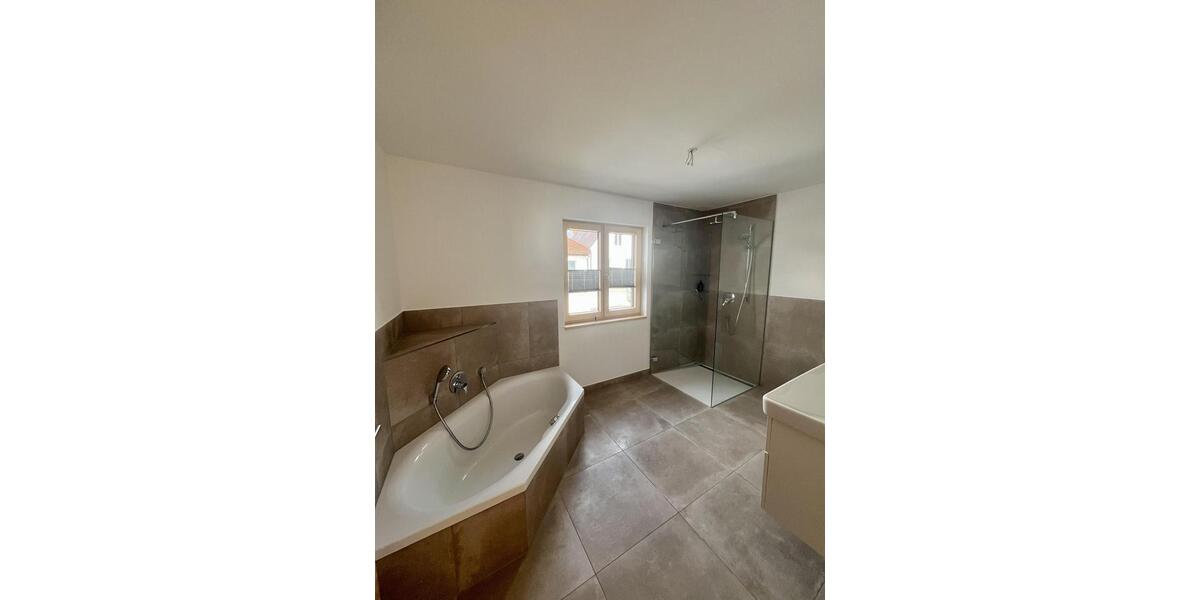 Mehrfamilienhaus, Wohnhaus Markt Indersdorf - 4 Zimmer, 117 m&sup2;, 1.998&euro; | Angebot:25999638