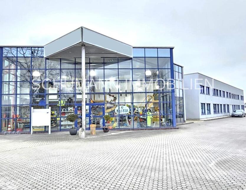 Hochwertige und sehr repräsentative GewerbeImmobilie. Ausstellungs-und Lagerflächen von insgesamt 571m²