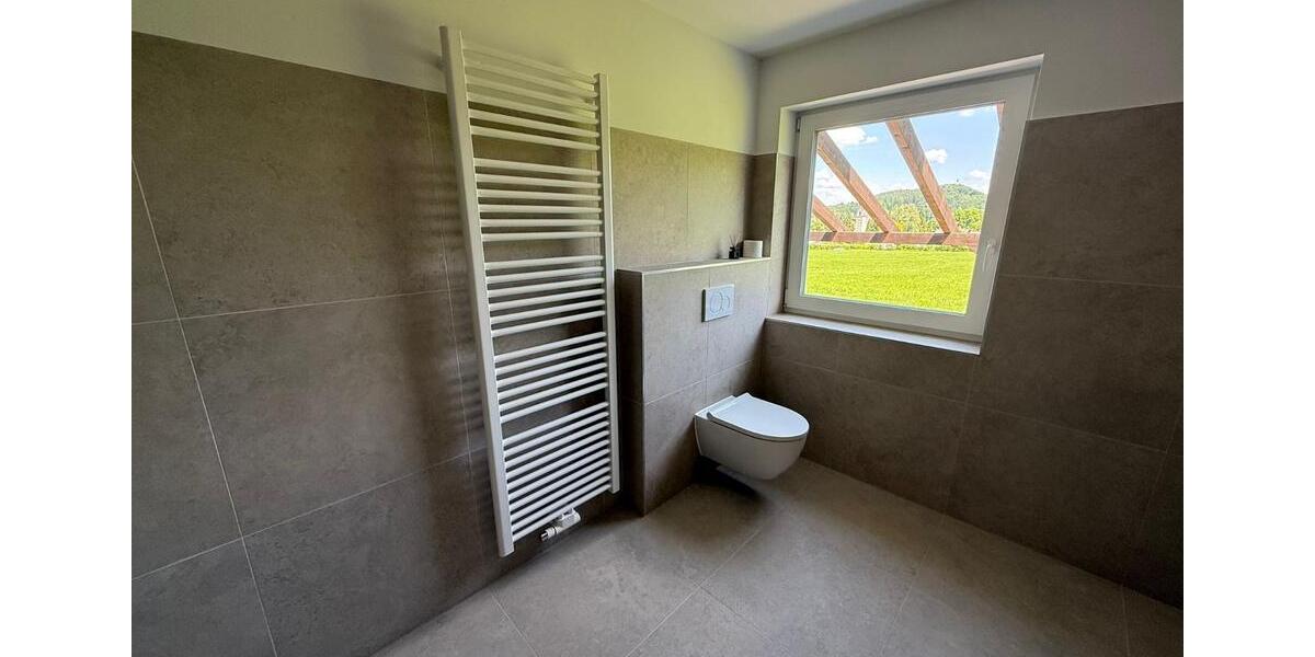 Terrassenwohnung Bayerisch Gmain - 4 Zimmer, 157 m&sup2;, 2.300&euro; | Angebot:26702056