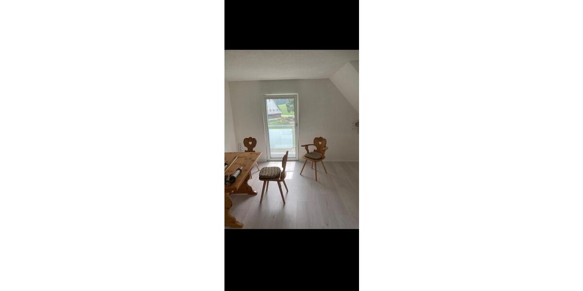 Dachgeschoßwohnung Eisenbach (Hochschwarzwald) - 4 Zimmer, 80 m&sup2;, 700&euro; | Angebot:26483152