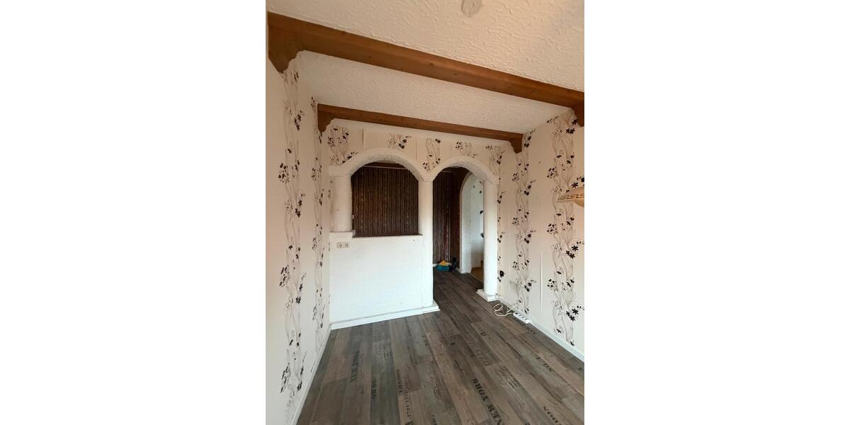 Etagenwohnung Ludwigshafen am Rhein Edigheim - 4 Zimmer, 106 m&sup2;, 1.750&euro; | Angebot:26097178