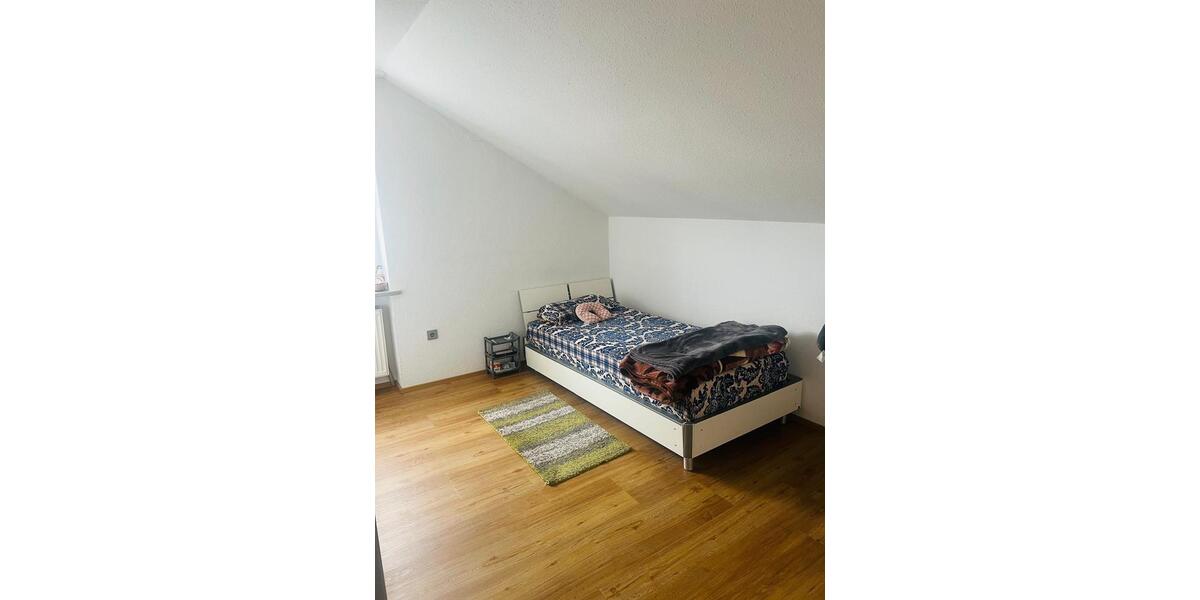 Dachgeschoßwohnung Pocking - 4 Zimmer, 75 m&sup2;, 550&euro; | Angebot:25049278