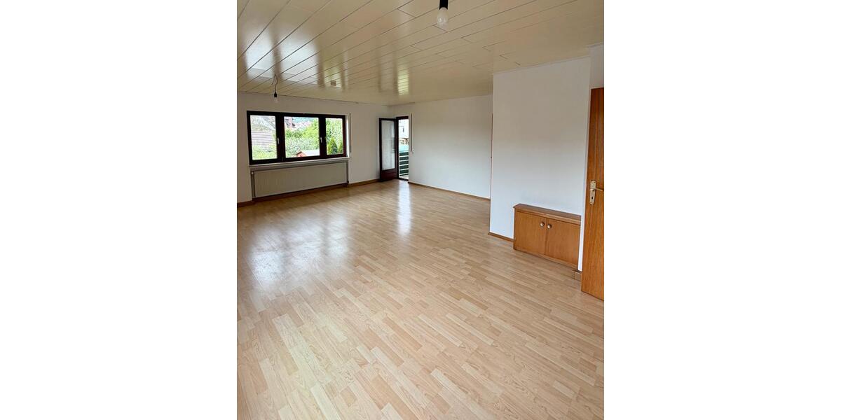 Etagenwohnung Bebra - 4 Zimmer, 102 m&sup2;, 750&euro; | Angebot:26482958