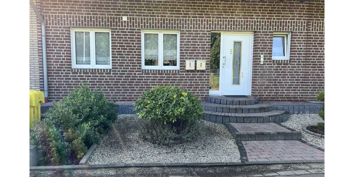 Etagenwohnung Grefrath - 3 Zimmer, 100 m&sup2;, 1.000&euro; | Angebot:24640741