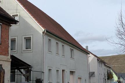 Haus Mundelsheim - 7 Zimmer, 130 m&sup2;, 1.100&euro; | Angebot:25047804