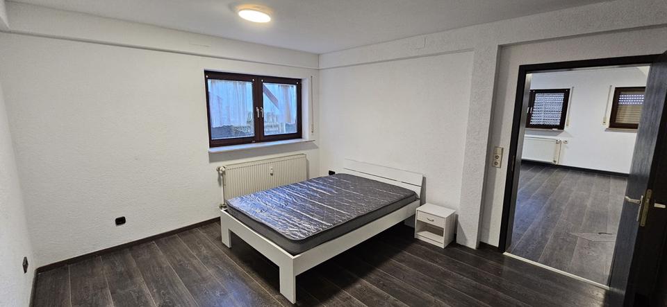 Erdgeschoßwohnung Buchen (Odenwald) - 3 Zimmer, 80 m&sup2;, 1.100&euro; | Angebot:25294163