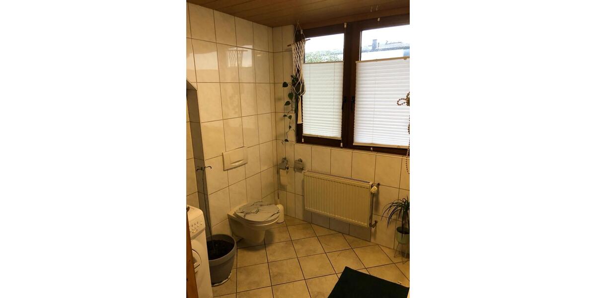 Dachgeschoßwohnung Möhnesee - 3 Zimmer, 80 m&sup2;, 800&euro; | Angebot:26549853
