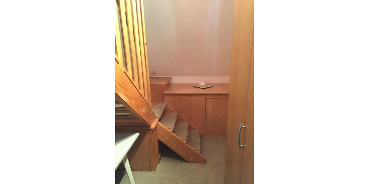 Dachgeschoßwohnung Hiddenhausen - 2 Zimmer, 22 m&sup2;, 350&euro; | Angebot:24689600