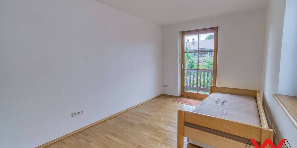 Einfamilienhaus Kirchseeon Buch - 5 Zimmer, 184 m&sup2;, 2.480&euro; | Angebot:23574235